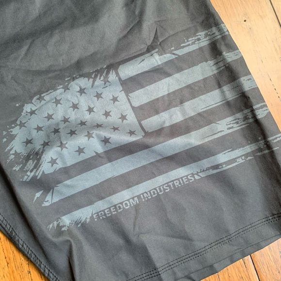 NWT Freedom industries hybrid swim XXL - Picture 2 of 8